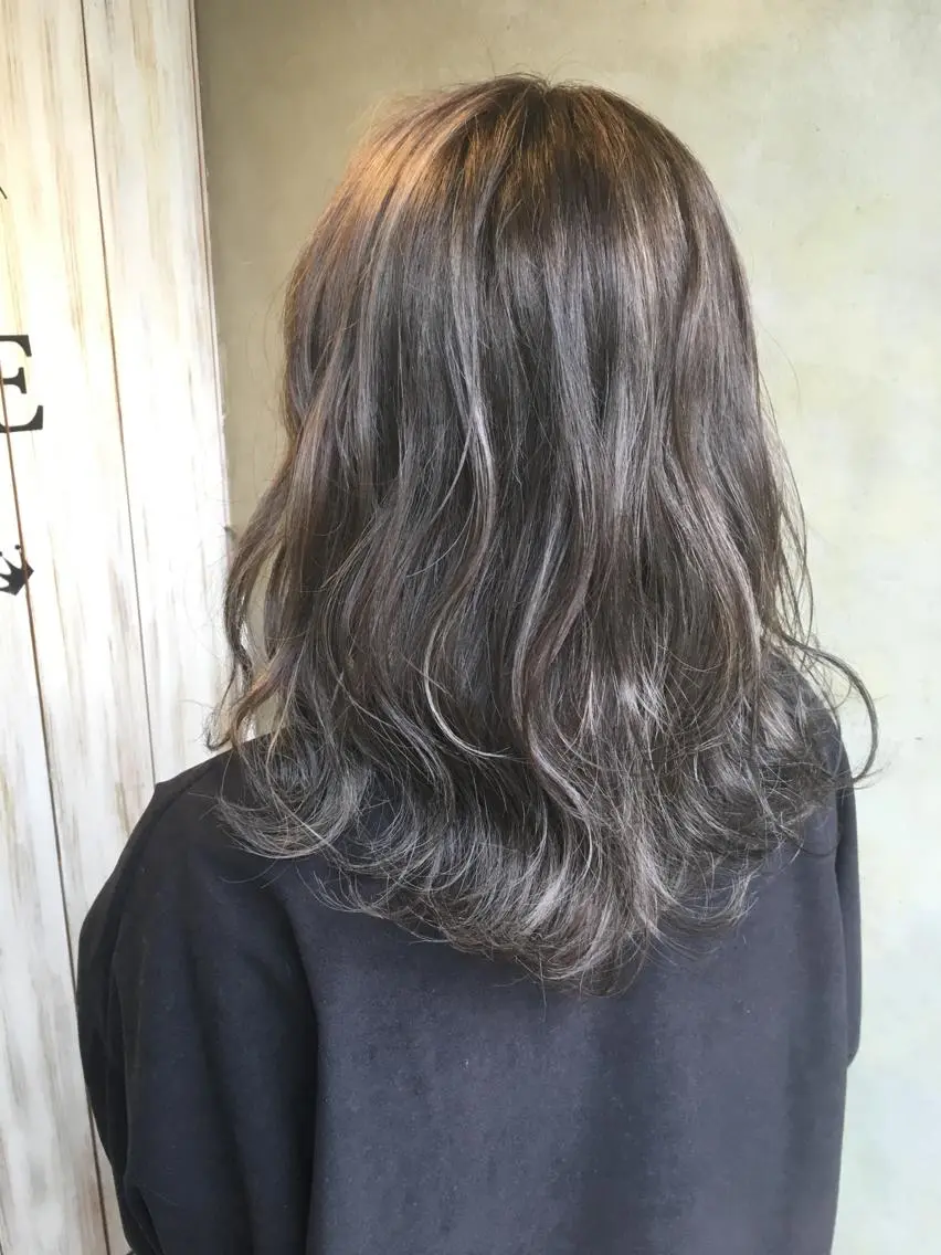 ミディアム ハイライト ハイトーン得意😍 Lumiereのヘアスタイル