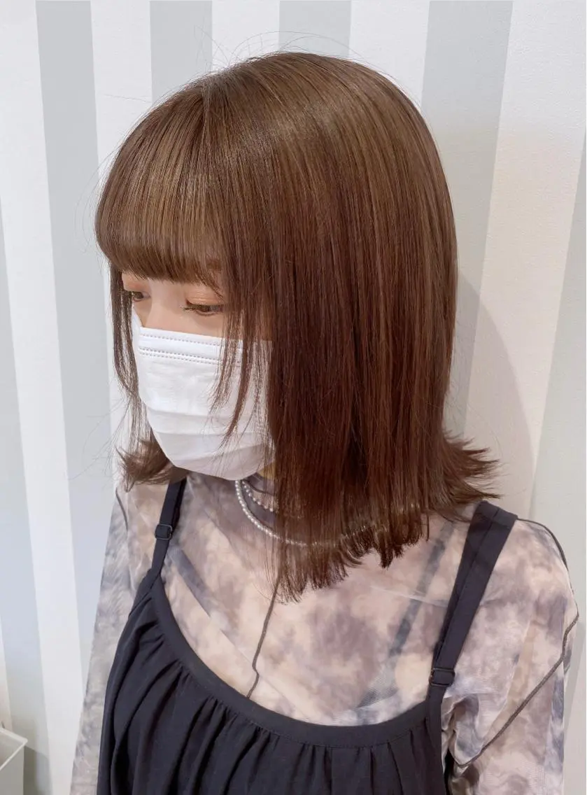 ミディアム カラー ヘアカラー トリートメント 小顔レイヤー/ ベージュ🤍Rieのヘアスタイル