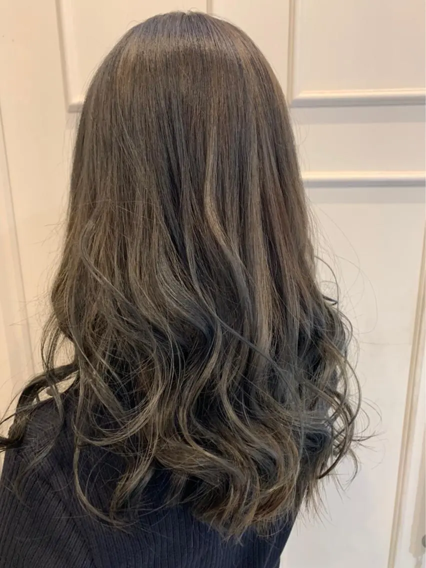 ロング カラー ベージュカラー オリーブベージュ 🫟Blanco🫟 Color&Careのヘアスタイル