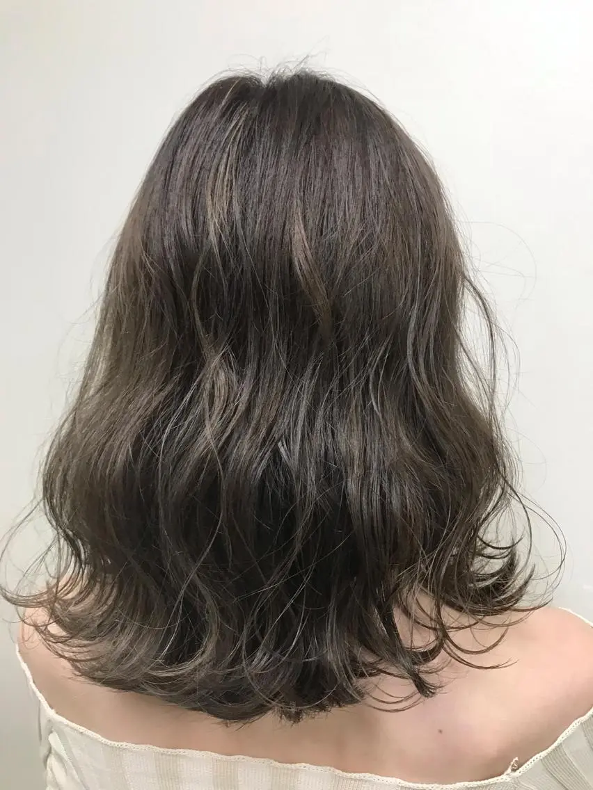 ミディアム カラー ハイライトカラー ハイライト エリアNo.1カラー ⭐️hikaru⭐️のヘアスタイル