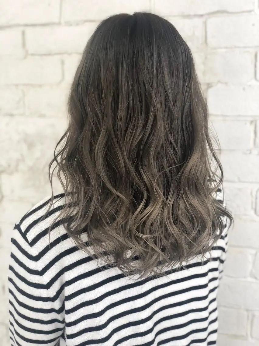 セミロング カラー イルミナカラー welring hair salonのヘアスタイル