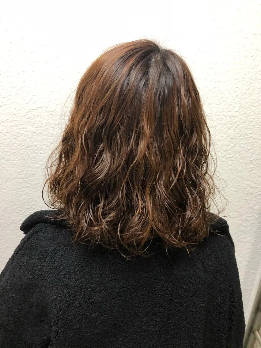 ミディアム パーマ カット パーマ トリートメント 及川 祐輔のヘアスタイル