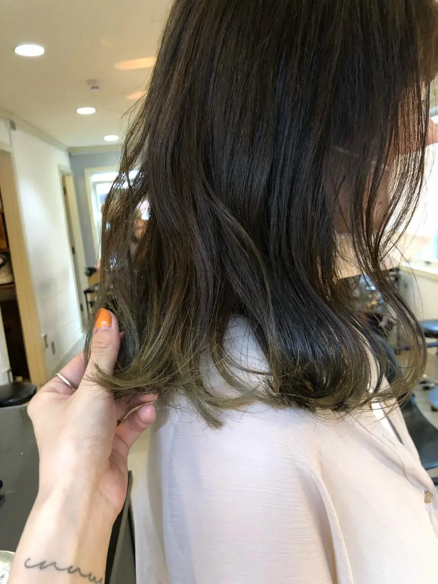 ミディアム カラー eri kinjoのヘアスタイル