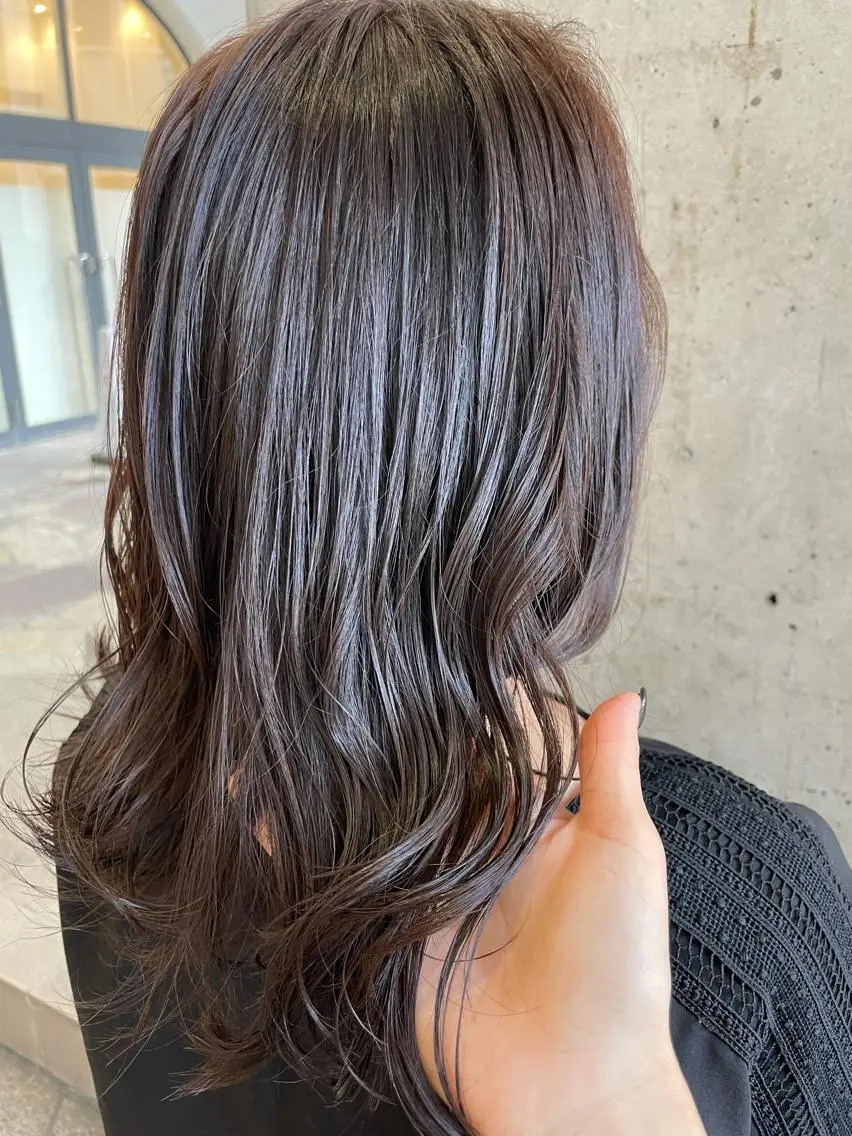 セミロング カラー 透明感カラー イルミナカラー トリートメント ハイライト 石橋 瑞穂のヘアスタイル