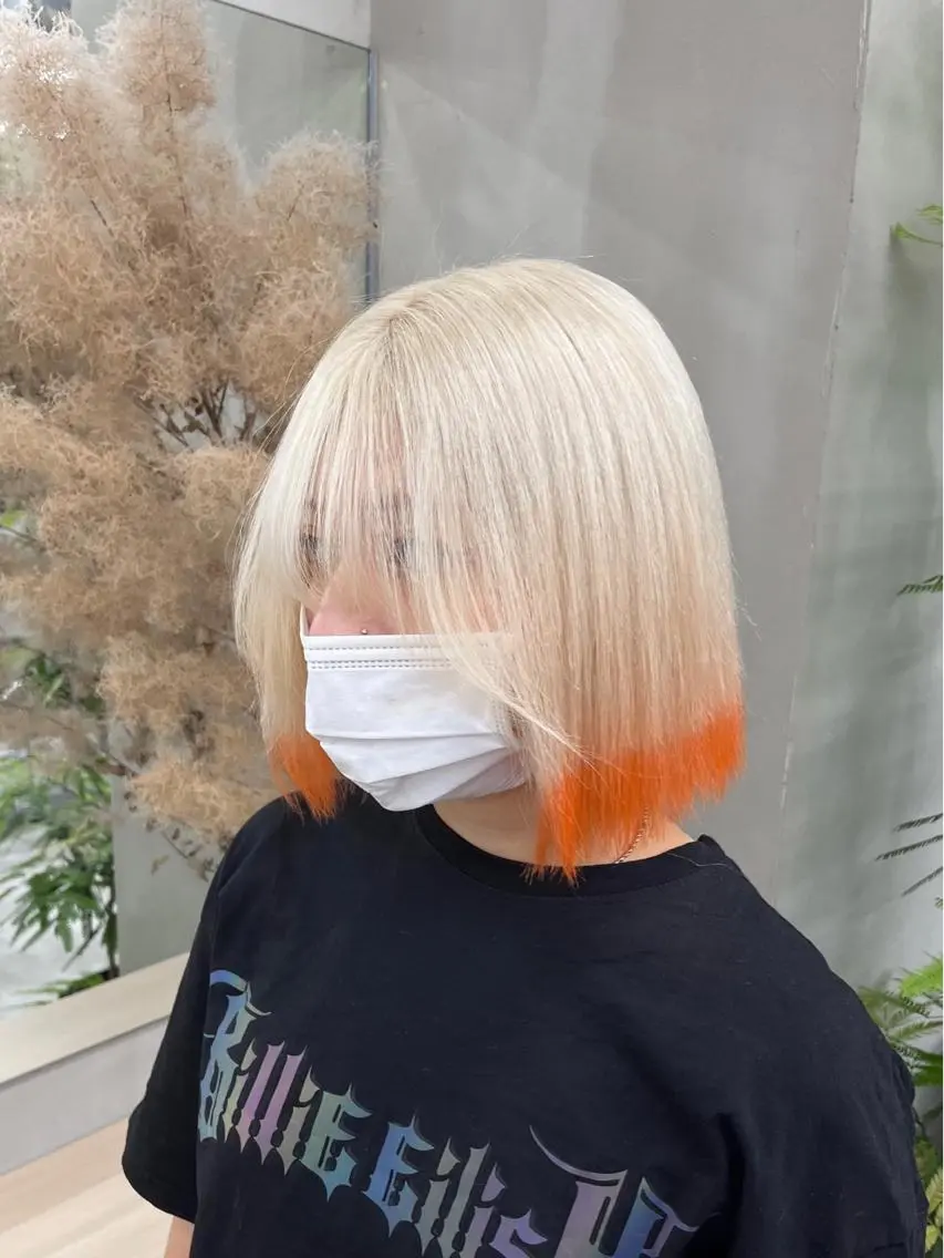 ミディアム カラー ヘアカラー イツク ⚡️ ルーツ/ハイトーンのヘアスタイル