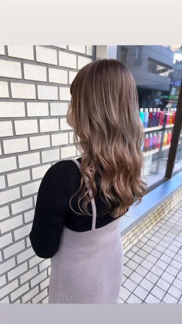セミロング カラー パーマ ヘアアレンジ メンズ アッシュ ヘアカラー ハイトーン特化🤍 浦住のヘアスタイル