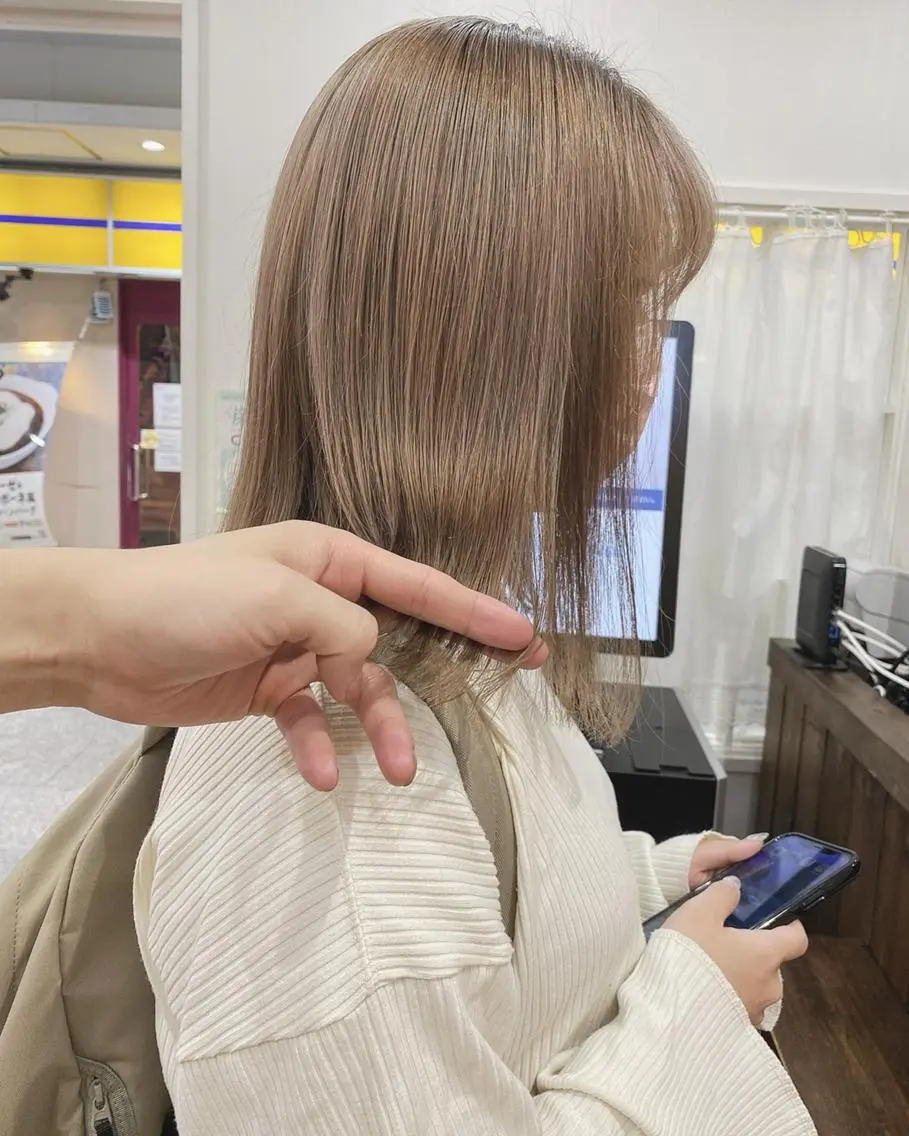 ロング ハイライト 韓国風ヘア 似合わせカット トリートメント 横浜ブリーチムラ直し ハイトーン/ブリーチのヘアスタイル
