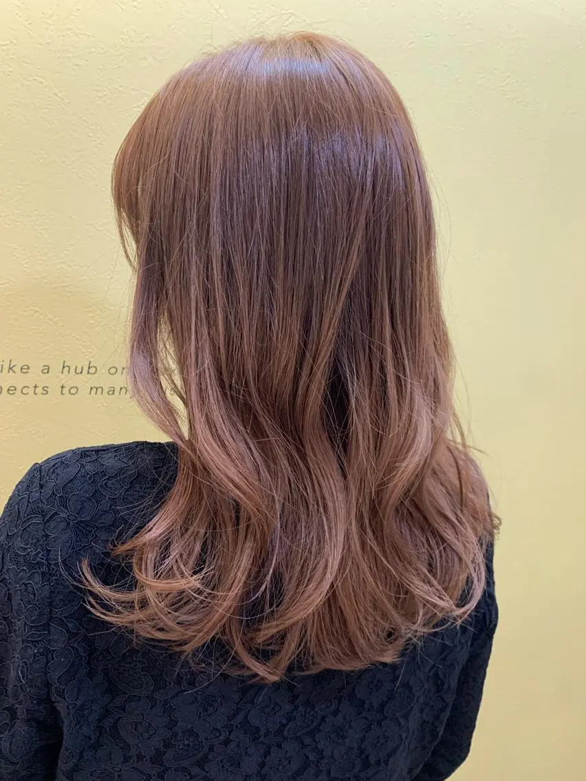 ロング カラー ベージュカラー ブリーチ ブリーチなしカラー hubhair レイヤー/透明感のヘアスタイル