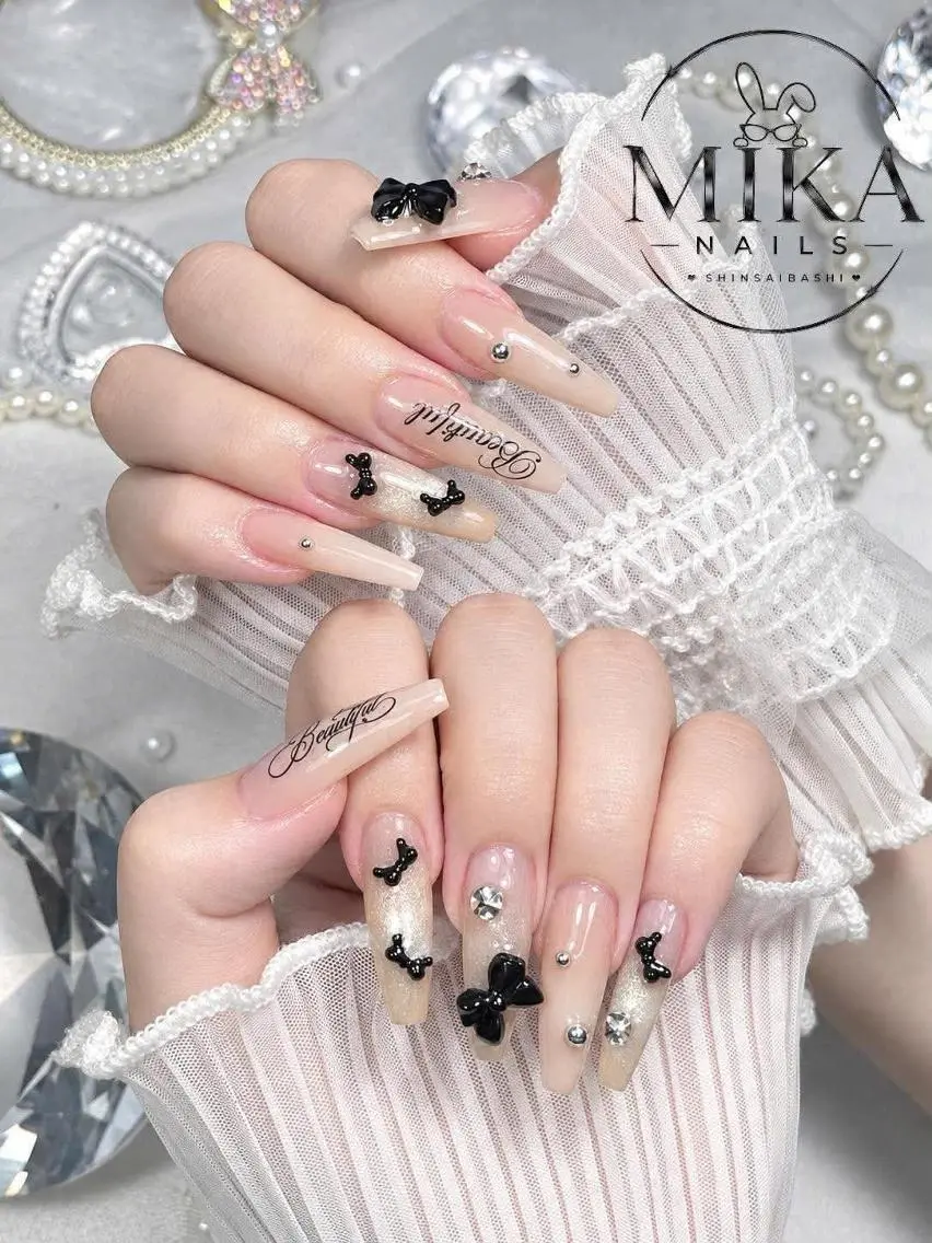 ネイル アートネイル チークネイル ドット フットネイル フレンチネイル ハンドネイル ハンドケア ちみ ちゃん mikaのネイルデザイン