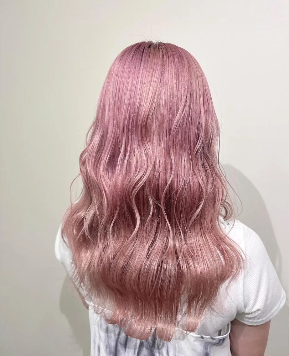 カラー Noa/レイヤー カット🩵パーマのヘアスタイル