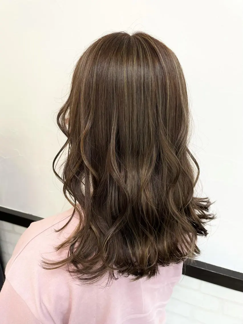 セミロング カラー 10/4〜産休菊池 栄里奈のヘアスタイル