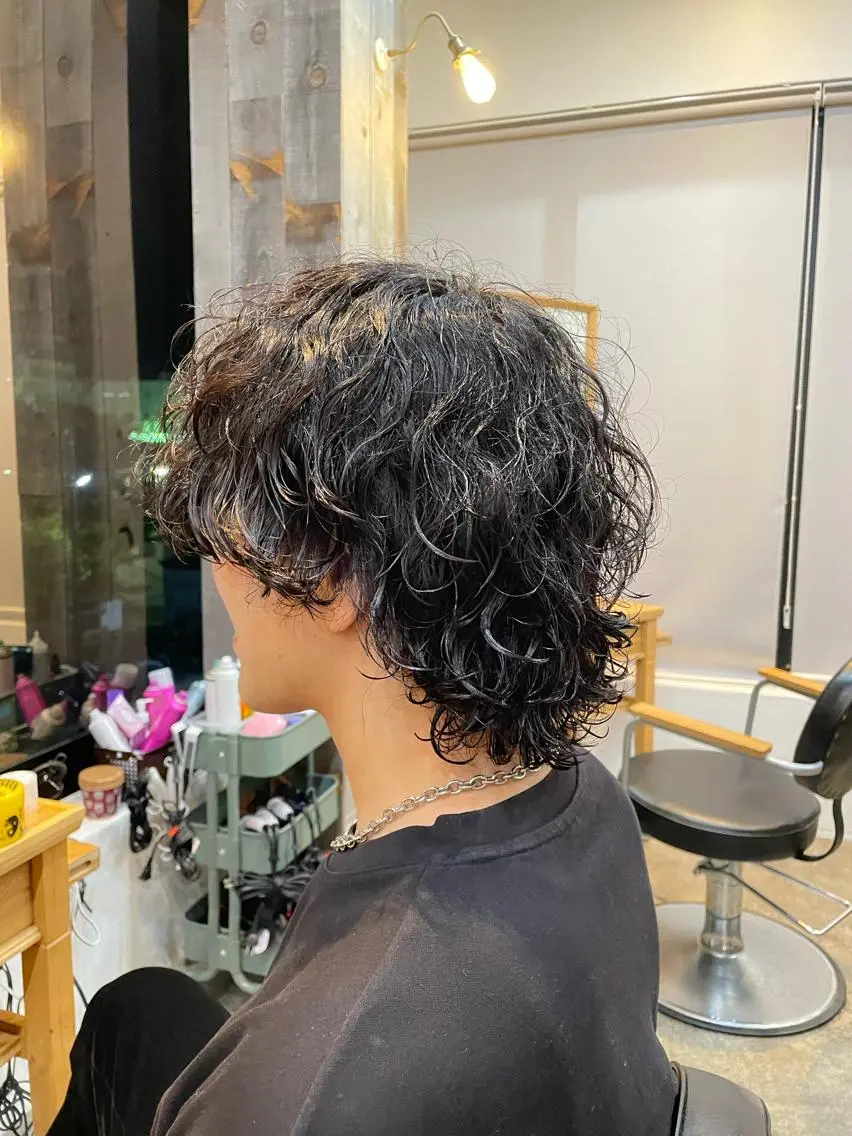 パーマ メンズ メンズパーマ 波巻きパーマ メンズウルフカット ウルフカット スパイラルパーマ カット パーマ ALLEN hair 京橋店のヘアスタイル