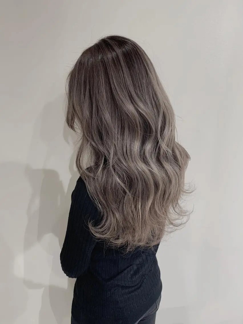 ロング カラー エクステ 渋谷🤍ブリーチ エクステ🤍アミルのヘアスタイル