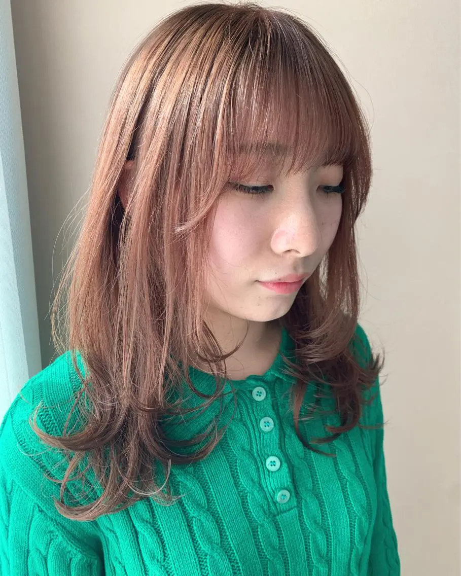 ロング カラー ベージュカラー ブリーチ オレンジ オレンジベージュ 顔まわりレイヤー カット ヘアカラー トリートメント hubhair レイヤー/透明感のヘアスタイル