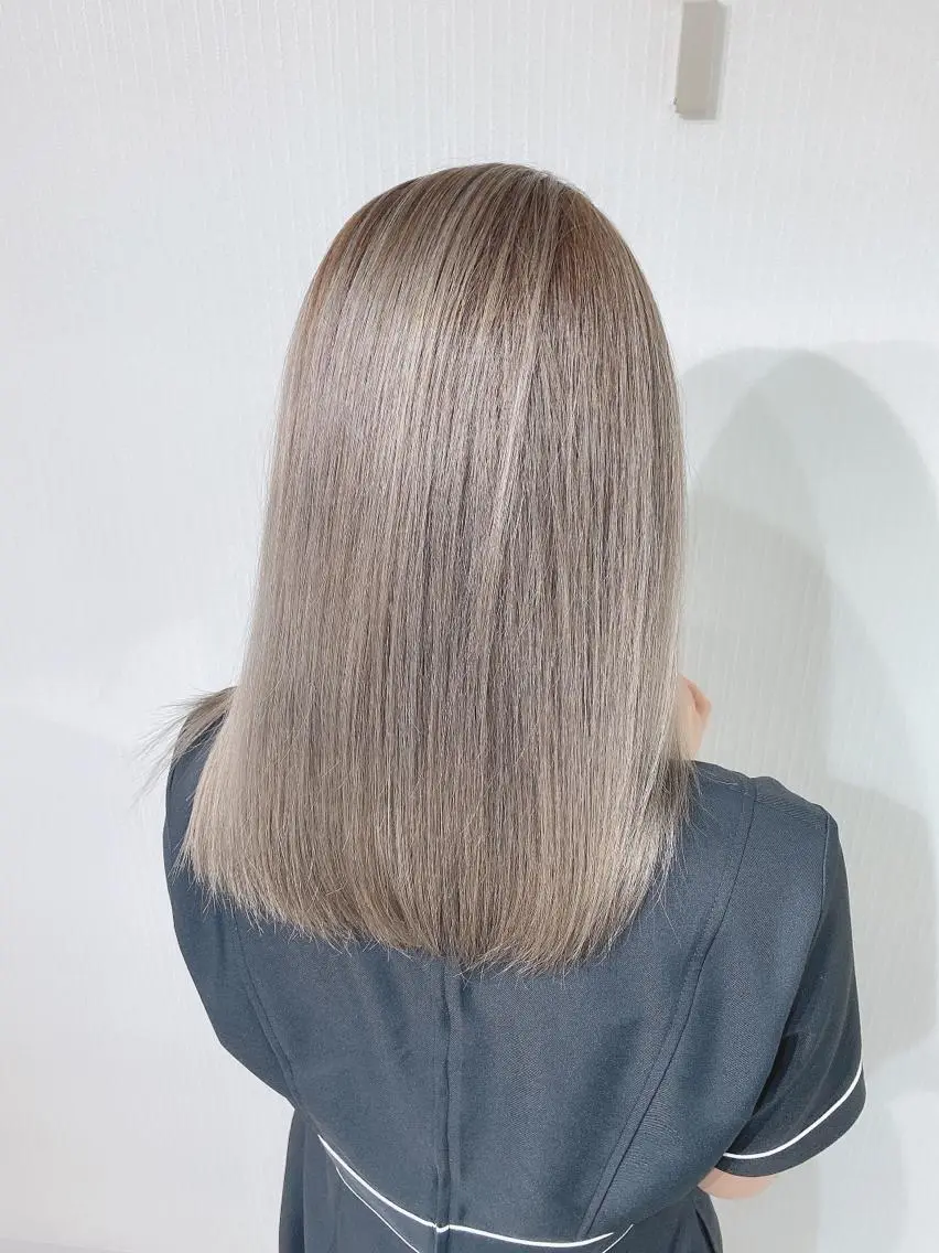 セミロング カラー 【Diar】オーナー アキヨシケンタのヘアスタイル