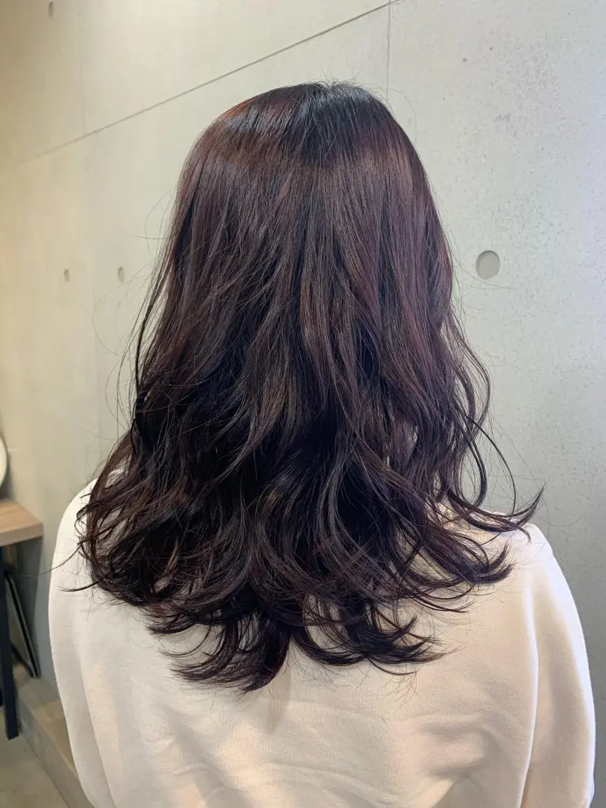 セミロング ラベンダーベージュ おせ ちさとのヘアスタイル