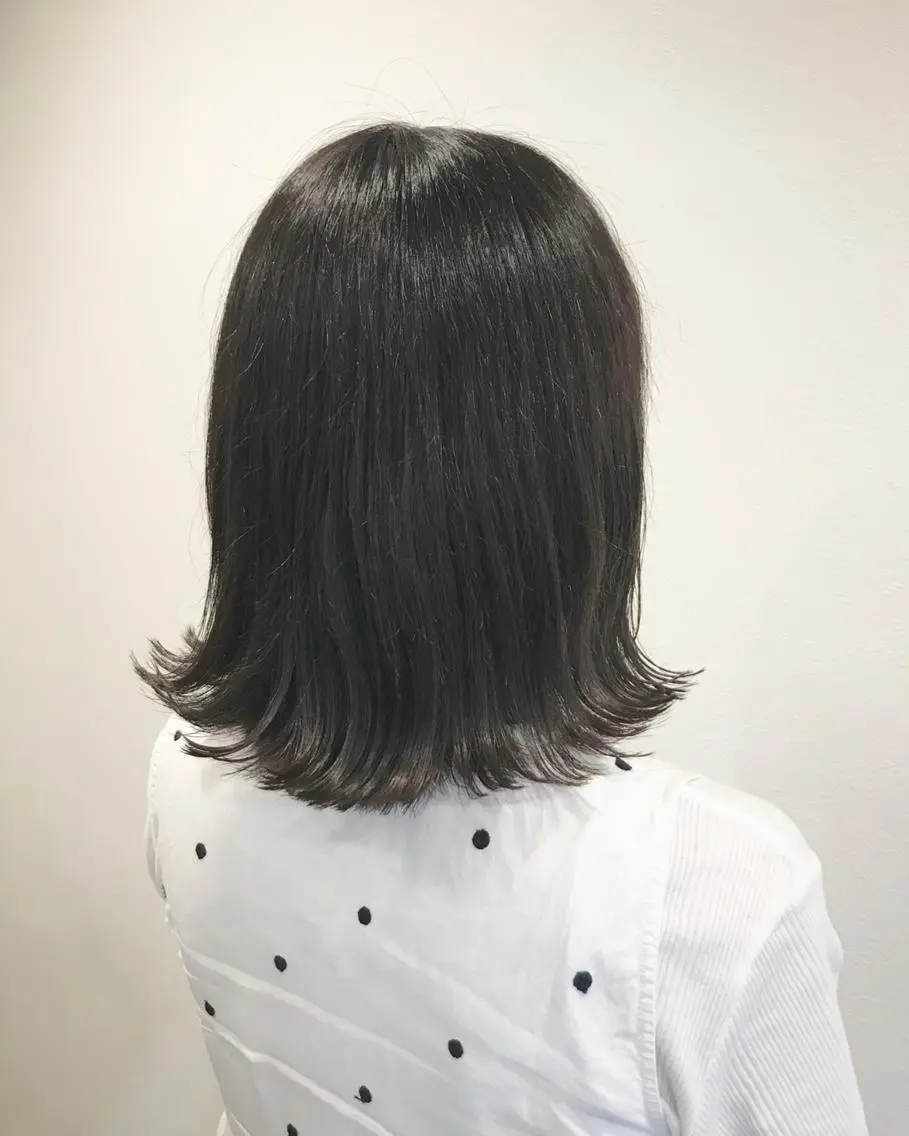 ショート カラー 黒髪 ブルーカラー ブルーブラック エイトウメダ 店長　稲尾友則のヘアスタイル