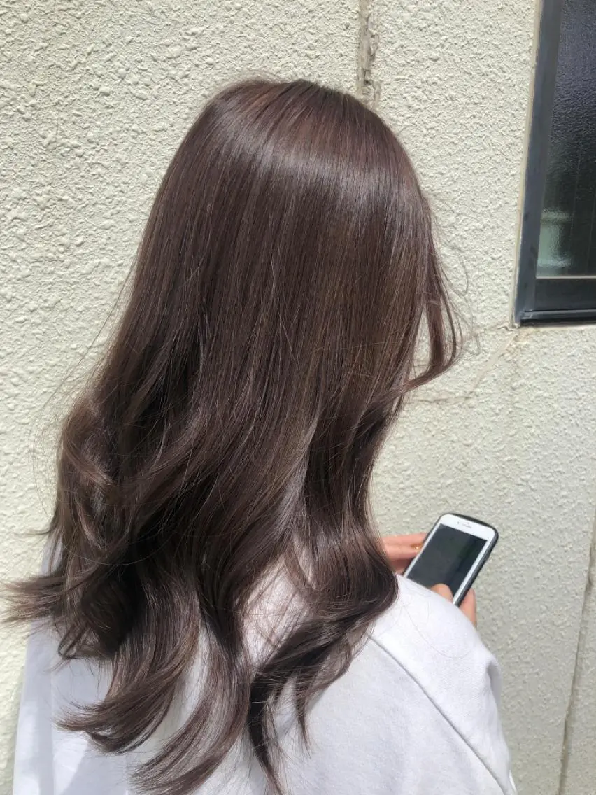 ロング ヘアカラー トリートメント 艶カラー🩵💛 NANAのヘアスタイル