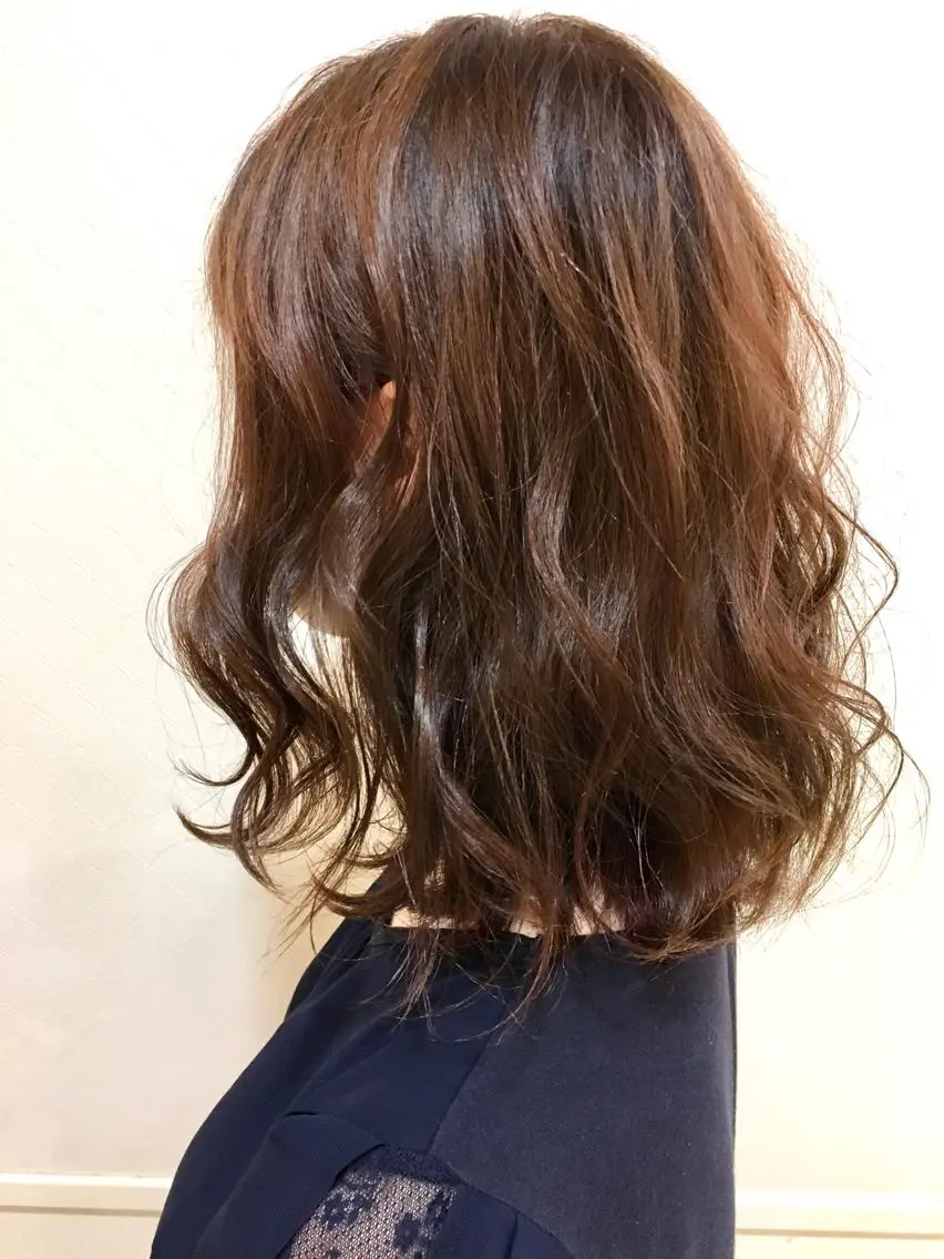 ミディアム カラー ベージュカラー カット 縮毛矯正 トリートメント 髪質改善/美髪矯正 マネージャー福永のヘアスタイル