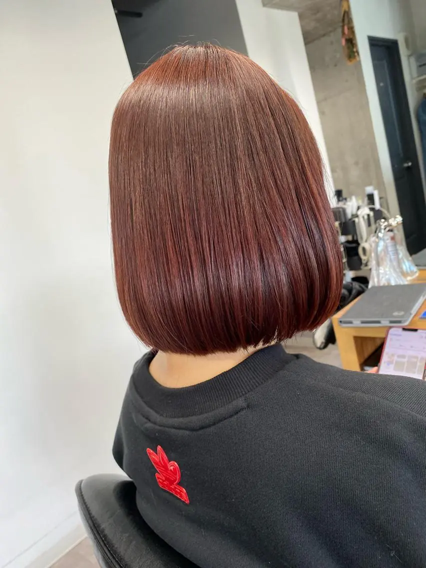ミディアム カラー ショート・ウルフ✂︎ 安住有咲子のヘアスタイル