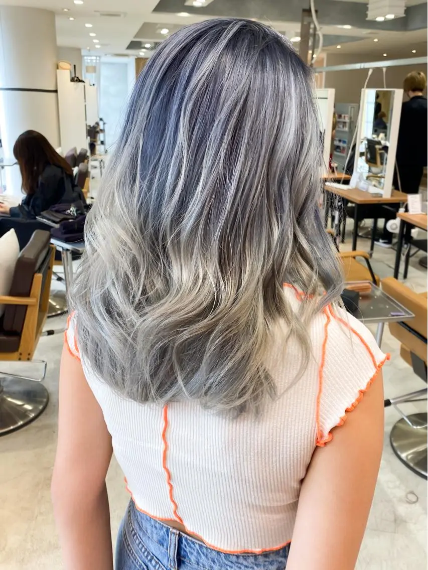 セミロング カラー バレイヤージュ ブリーチ ケアブリーチ ダブルカラー ハイライトカラー welring hair salonのヘアスタイル