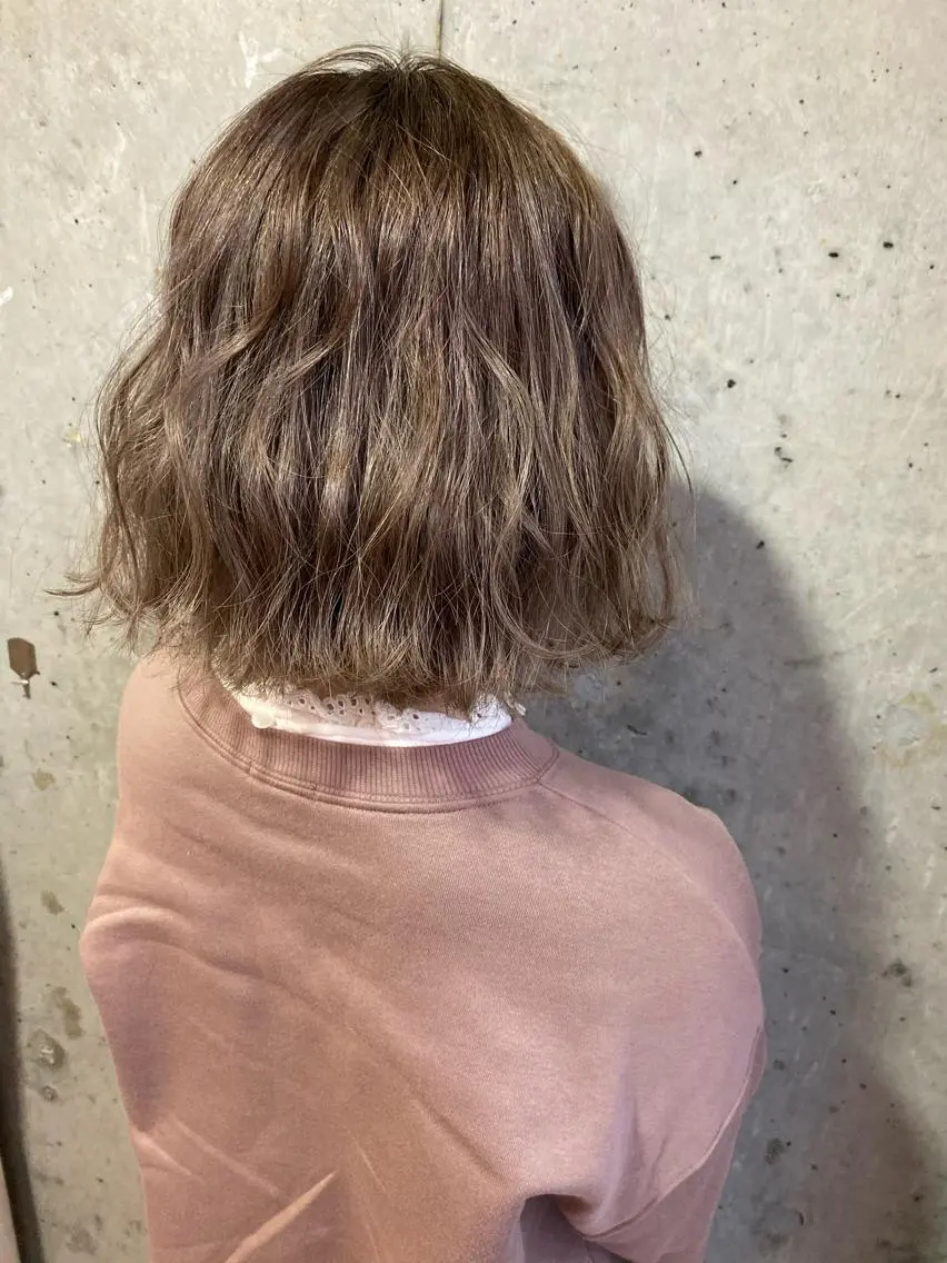 ショート カラー ベージュカラー シールエクステ 🪽CHIAKIのヘアスタイル