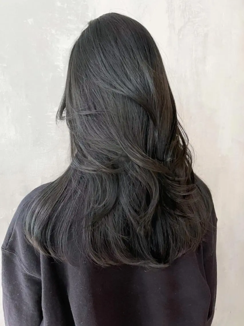セミロング カラー パーマ ヘアアレンジ アッシュ レイヤーカット ITbyALBUM 八王子店のヘアスタイル