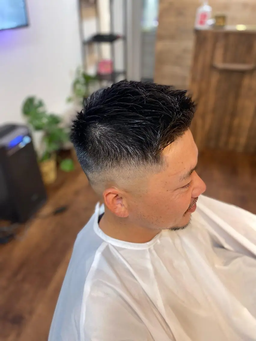 ショート メンズ フェードカット スキンフェード Luzir⭐︎ GEN⭐︎のヘアスタイル