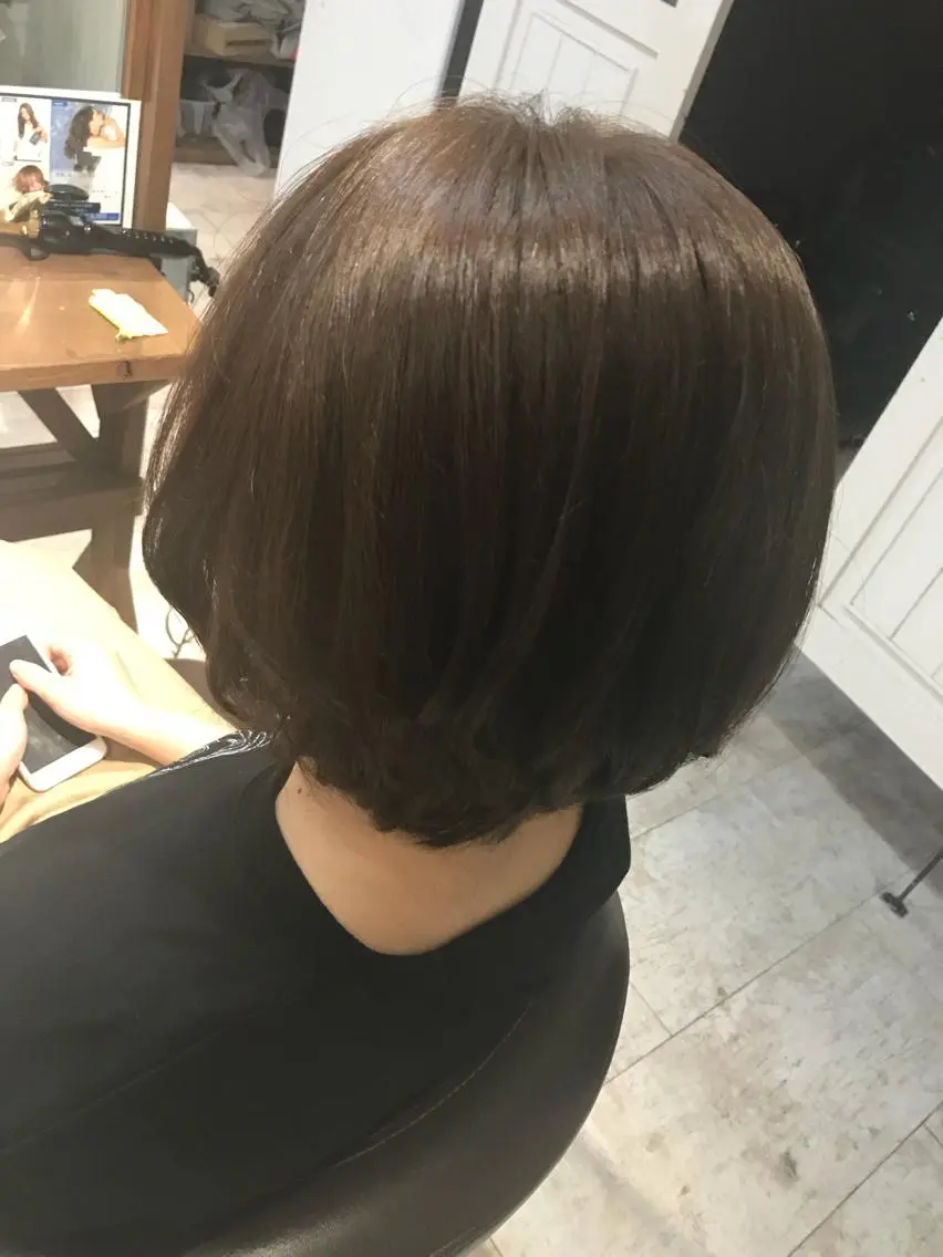 ショート カラー shi hoのヘアスタイル