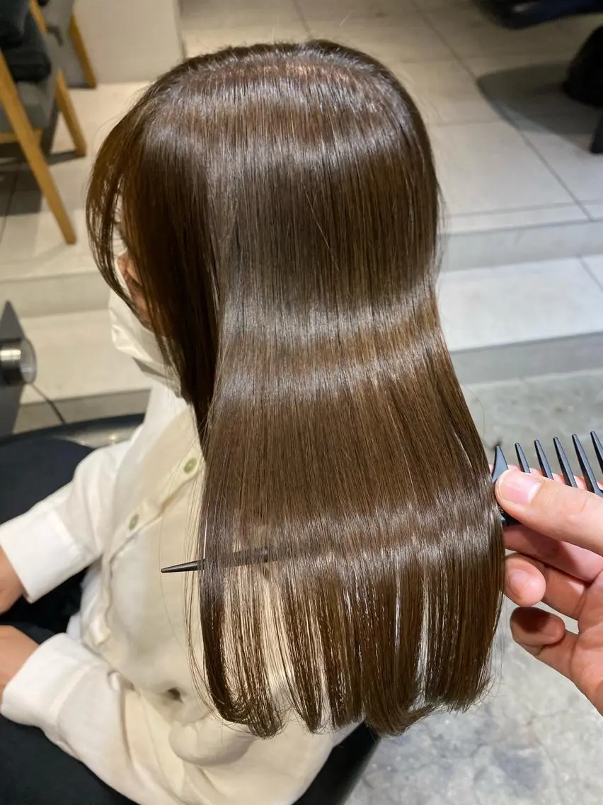 セミロング 縮毛矯正セミナー講師 ヨコモリユウキのヘアスタイル