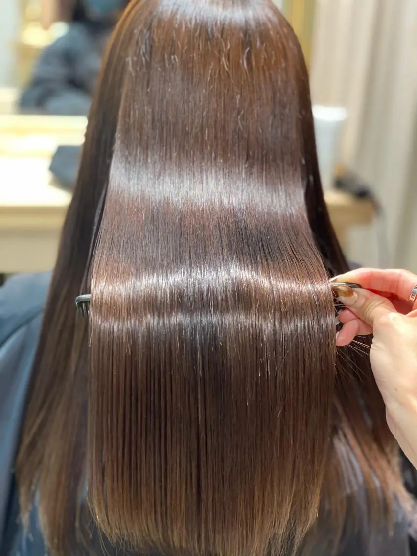 ロング ヘアカラー トリートメント 髪質改善 縮毛の達人 矢井由真のヘアスタイル