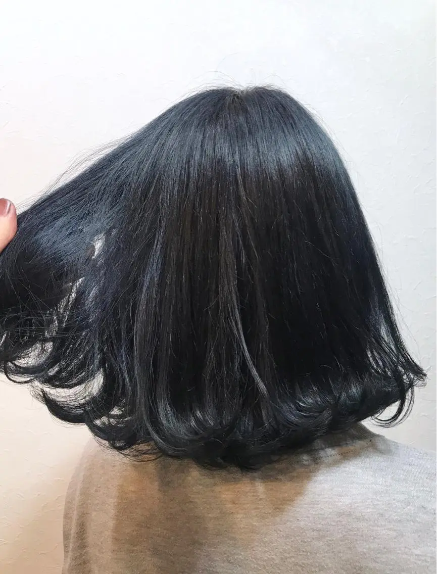 ミディアム カラー ブリーチ ネイビーカラー 韓国風ヘア 色落ちまでキレイに！ ！女性サロンのヘアスタイル