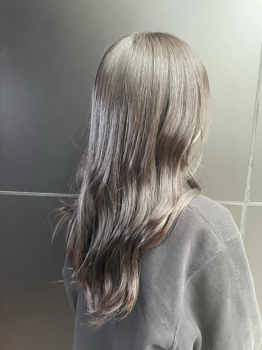 セミロング カラー グレージュ 【柏メンズパーマ職人 】店長　KAZUMAのヘアスタイル
