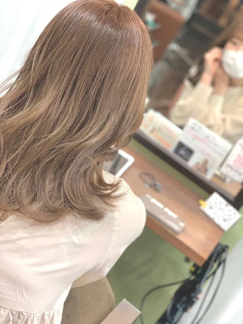 ミディアム カット ヘアカラー 縮毛矯正 トリートメント ブリーチ毛に縮毛矯正 ✨カラー✨山田 正幸のヘアスタイル