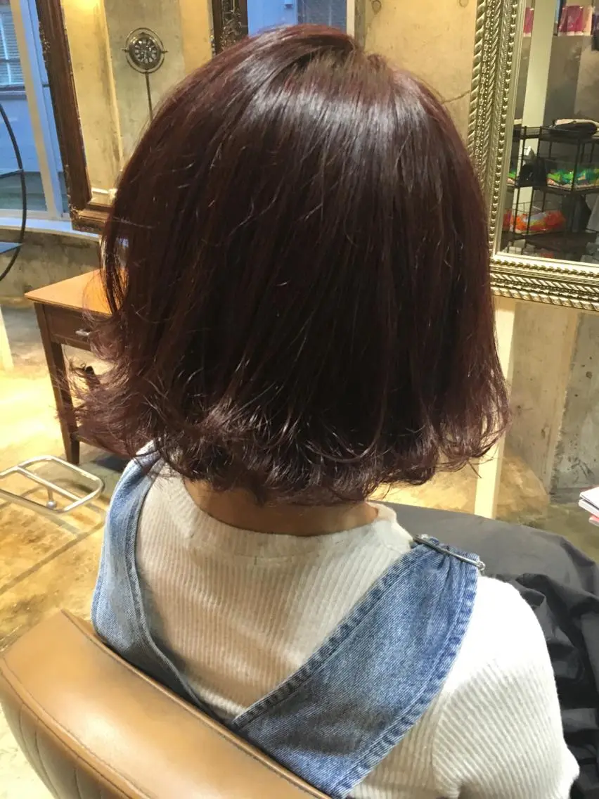 ショート カラー ボルドーカラー ボブ タンバルモリ 外ハネヘア 北條 優輝のヘアスタイル