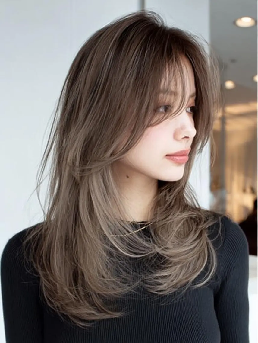 セミロング ハッシュカット 髪質改善 レイヤーカット 縮毛矯正 トリートメント 絶対可愛い🍎透明感 カラーあります✨蕾祁のヘアスタイル