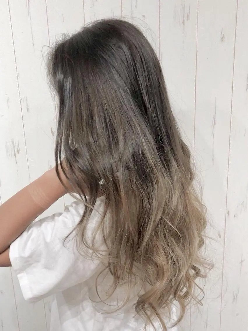 ロング カラー パーマ ヘアアレンジ Device ディバイスのヘアスタイル