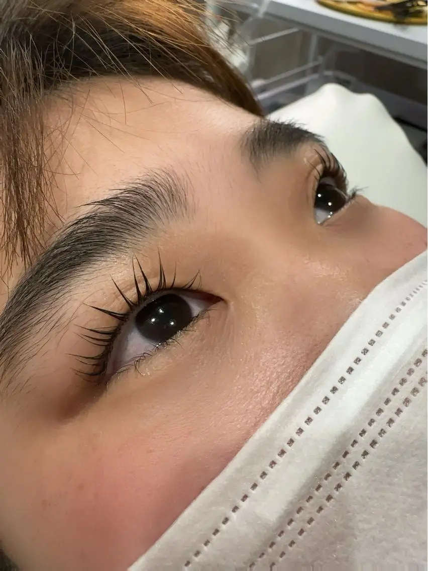 ロング マツエク・マツパ パリジェンヌラッシュリフト eyelash grAtのマツエク・マツパデザイン