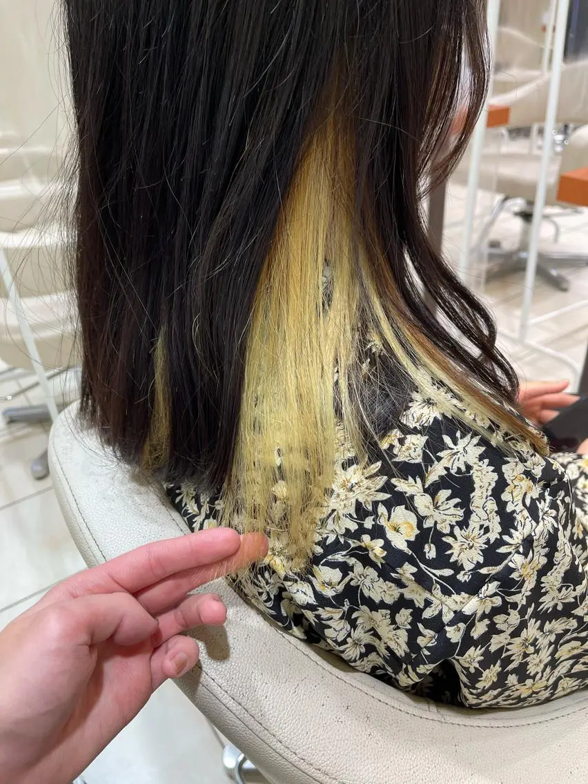 セミロング カラー ベージュカラー 黒髪 ブルーカラー ブルーブラック カネヒラ リョウスケのヘアスタイル