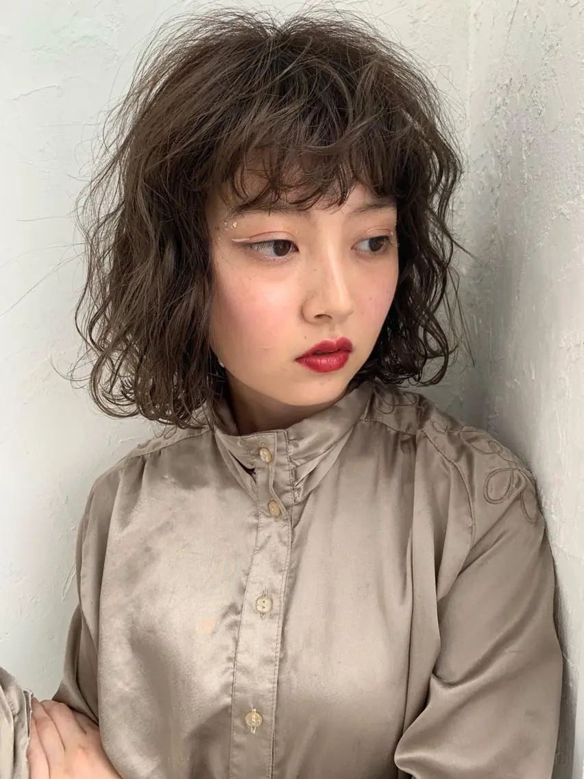 ミディアム カラー アッシュ アッシュグレー 👑満足度1000% 重村 春奈👑のヘアスタイル