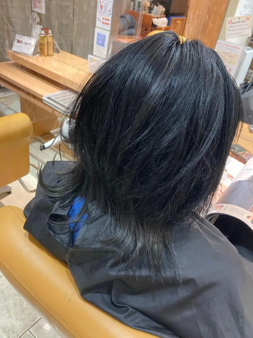 カラー 黒髪 ブルーカラー ブルーブラック RYOTA / 泉中央のヘアスタイル