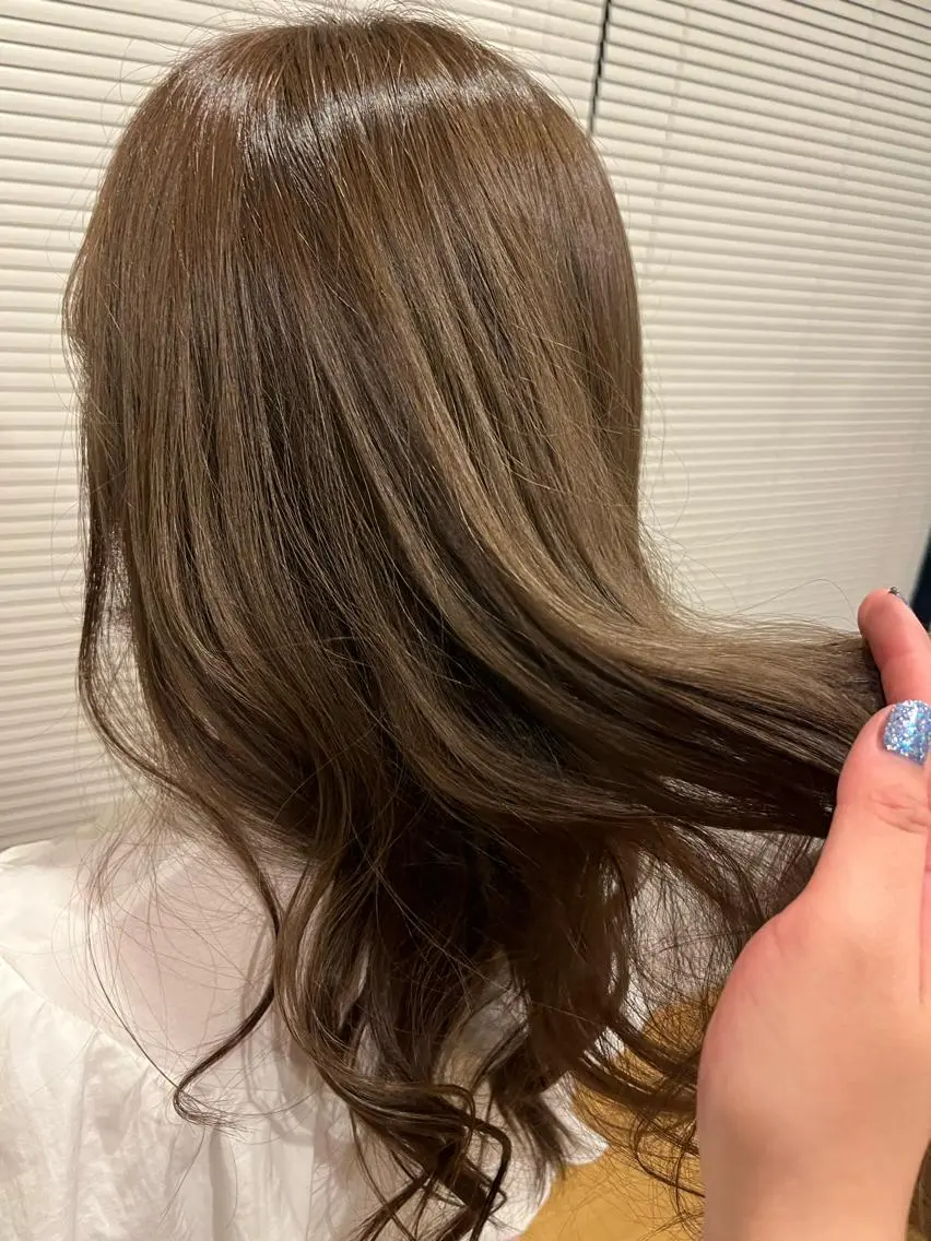 カラー 藤原 智恵のヘアスタイル
