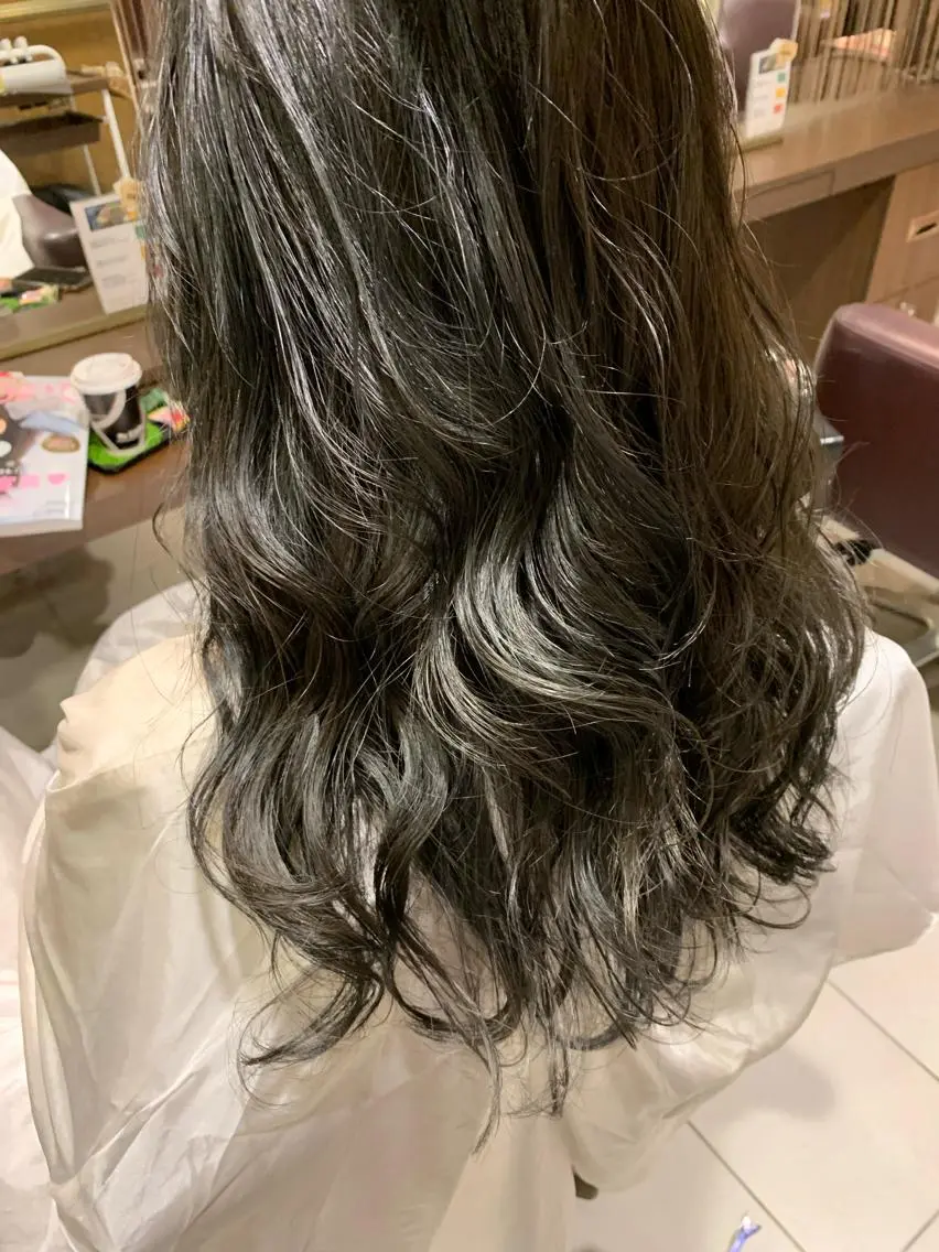セミロング カラー ヘアカラー トリートメント 美髪形成!色素改善! 秋田 和輝のヘアスタイル