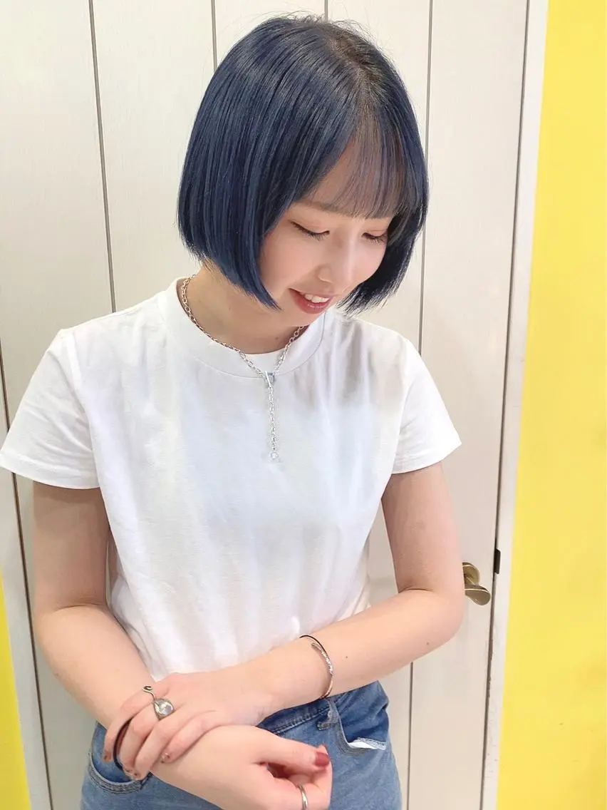 ショート カラー ヘアカラー riho/レイヤー/ ハイトーン/ブリーチのヘアスタイル