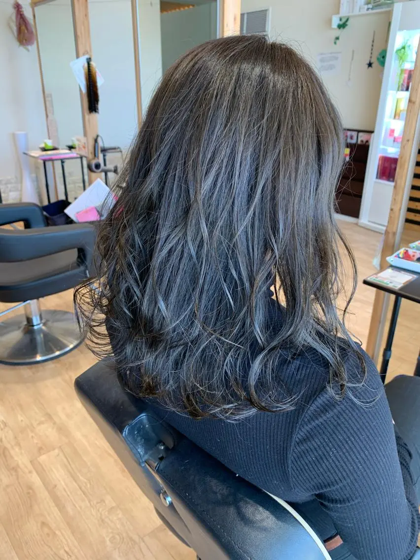 ミディアム ヘアカラー 大久保 隆蔵のヘアスタイル