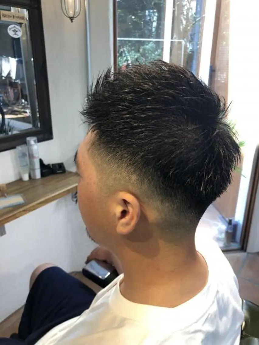 ショート メンズ フェードカット スキンフェード カット 冨士川 英樹のヘアスタイル
