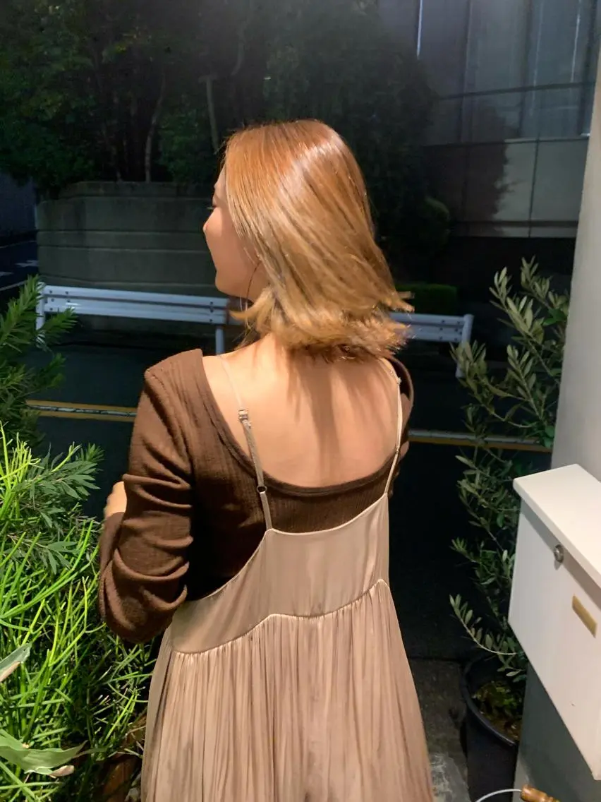 カラー バレイヤージュ ブリーチ ケアブリーチ デザインカラー ダブルカラー カット ヘアカラー トリートメント ヘアセット スパイラルパーマ 🌐hina⭐️のヘアスタイル