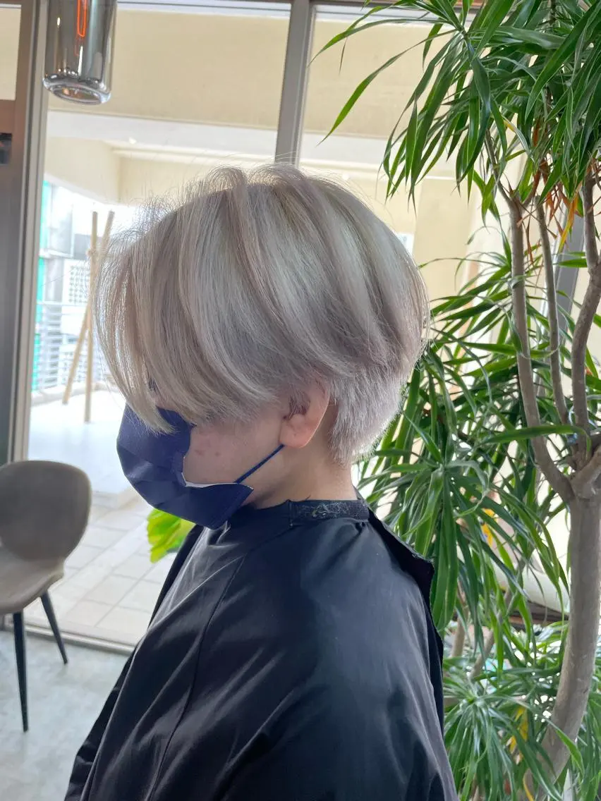ショート andKおもろまち店 艶ダブルカラー✨のヘアスタイル