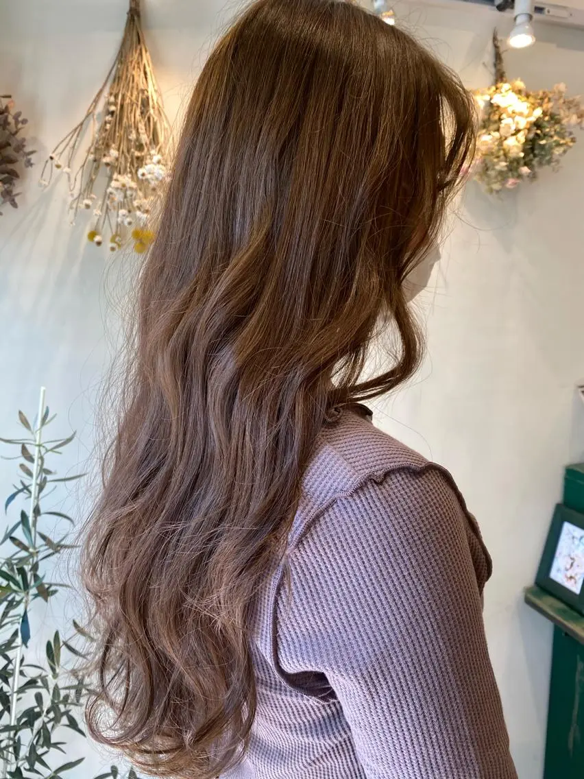 ロング カラー グレージュ オリーブグレージュ オリーブグレー non .のヘアスタイル
