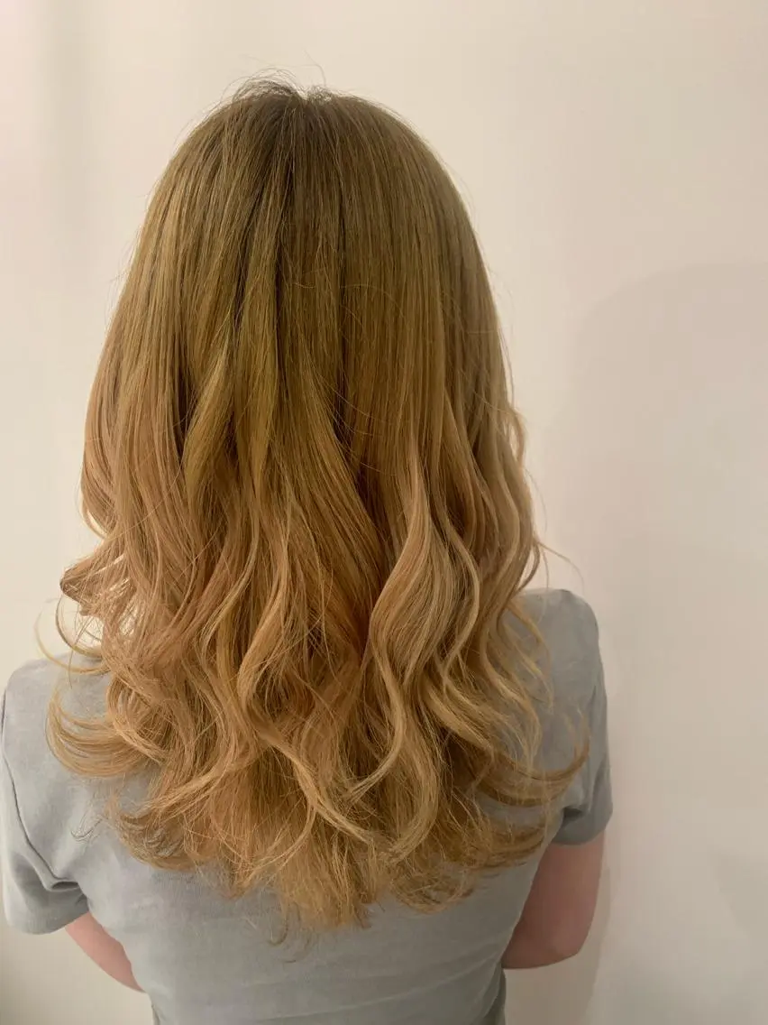 セミロング カラー ヘアアレンジ 🐝岡本 柚葉🐝のヘアスタイル